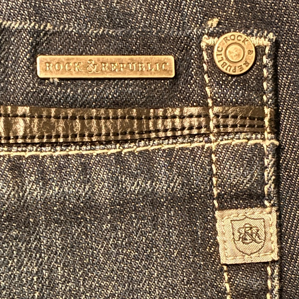 Rock & Republic straight leg Indigo Denim with Brown Accents size 34x34